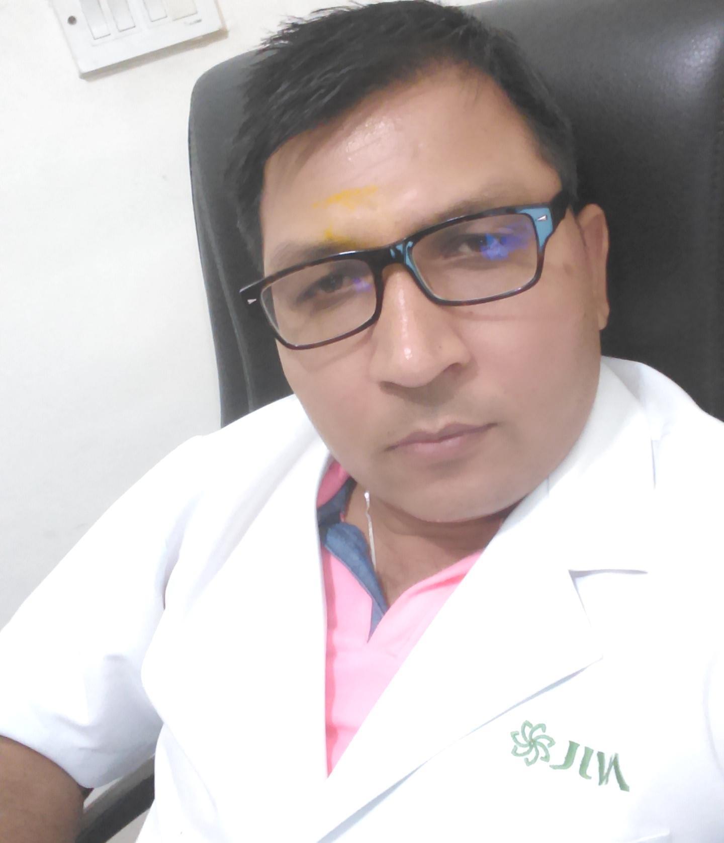 Dr.Hitendra Gautam