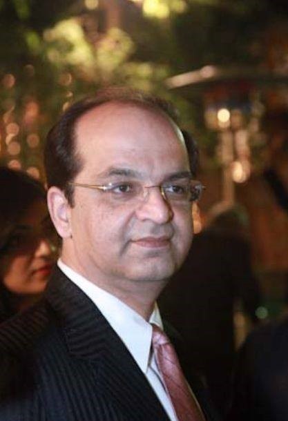 Dr.Anil Thukral