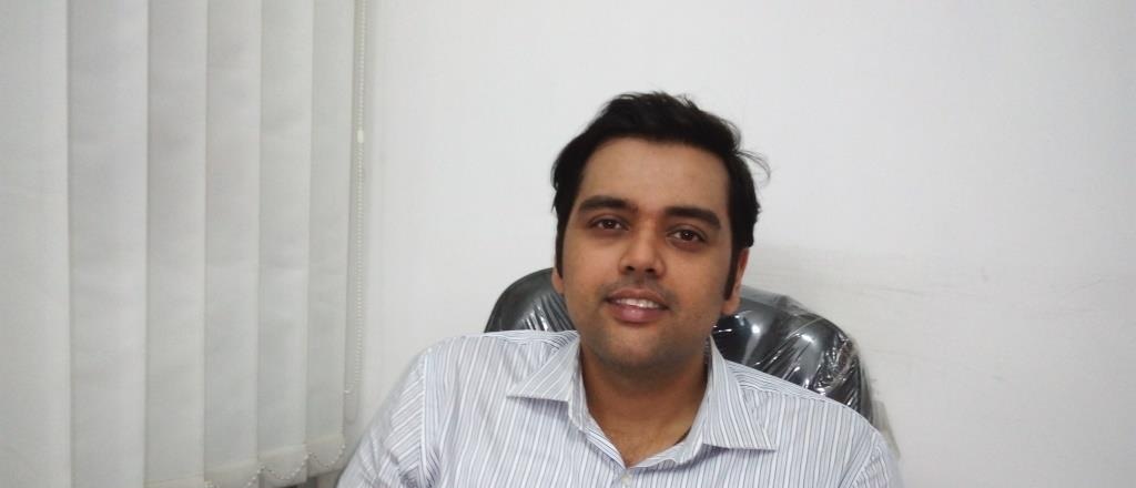 Dr.Anshuman Gautam